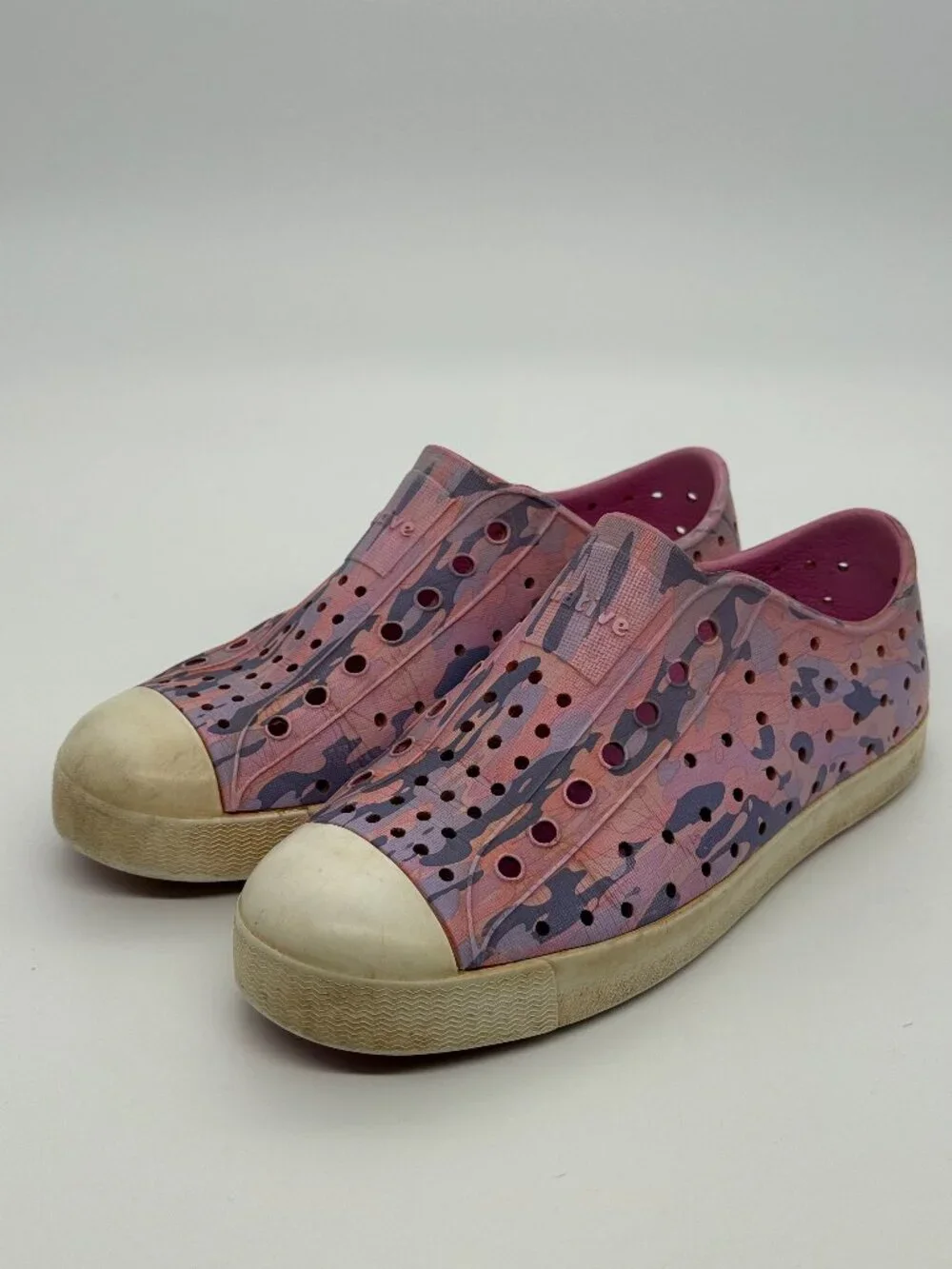 Native Jefferson Print Kids Water Shoes Pink Purple Camo J2